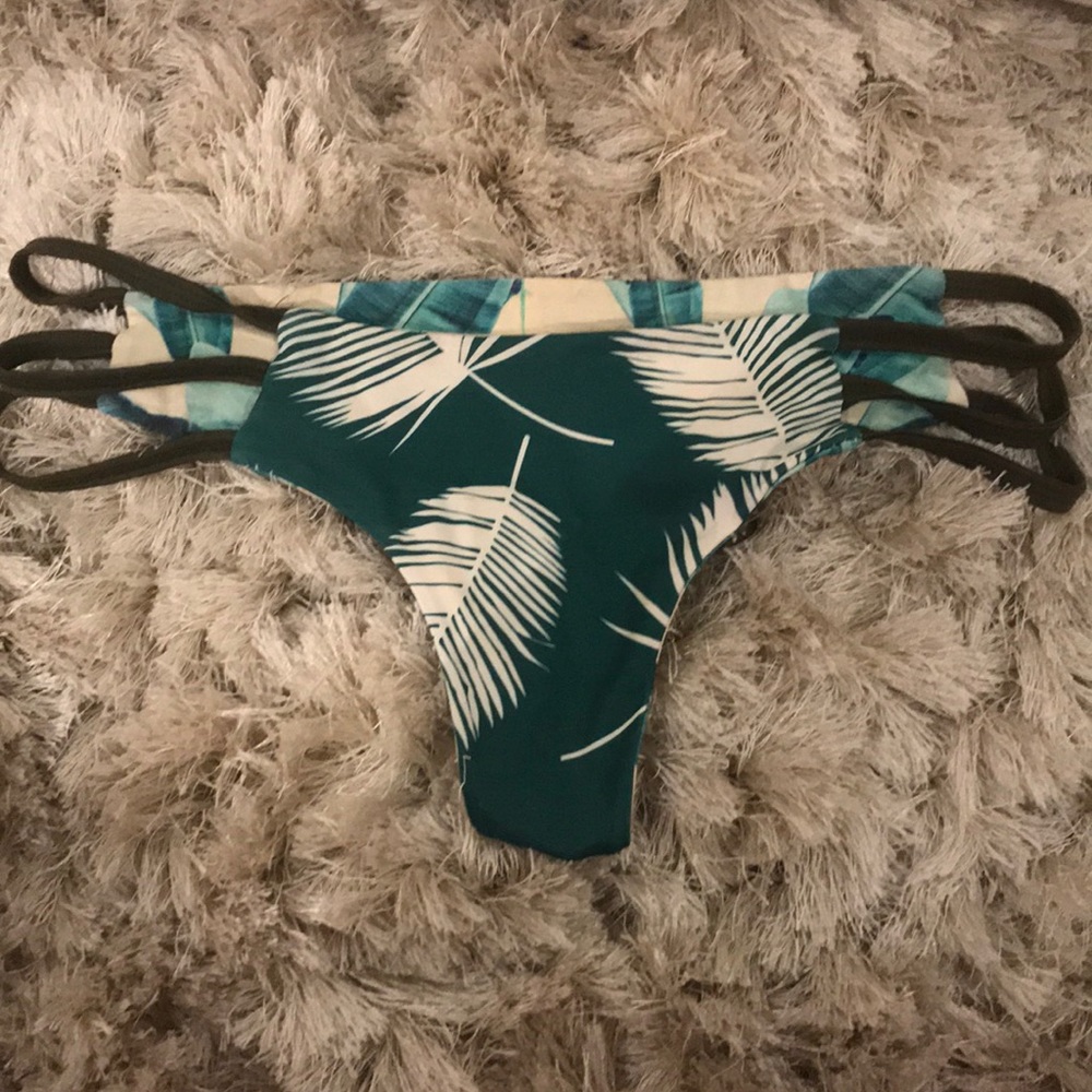 Bikini bottoms
